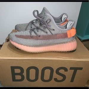 Women YEEZY BOOST 350 V2